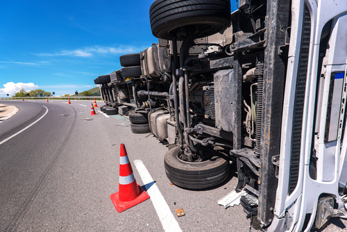 4 Risky Behaviors That Cause Truck Accidents